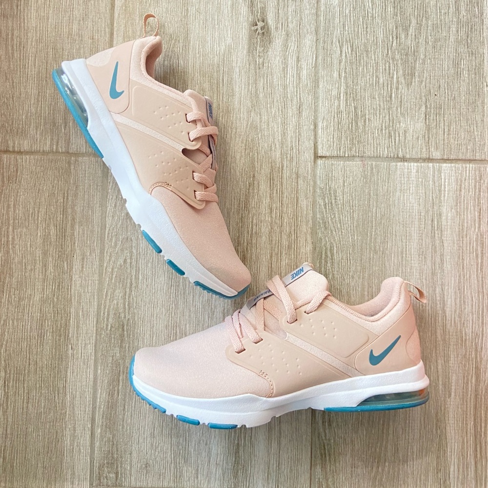 Nike Air Bella TR - Picture 6 of 7